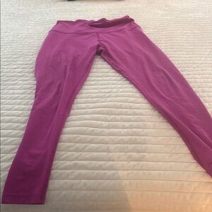 Beyond Yoga leggings in Fuchsia